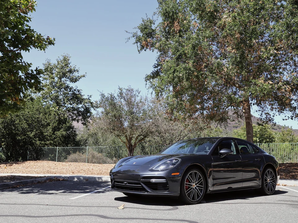 2017 Porsche 971 Panamera Turbo - Image 2 of 31
