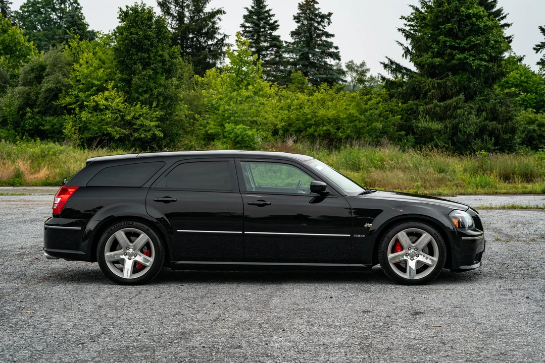 2007 Dodge Magnum SRT8 2nd Gen - Image 10 of 31