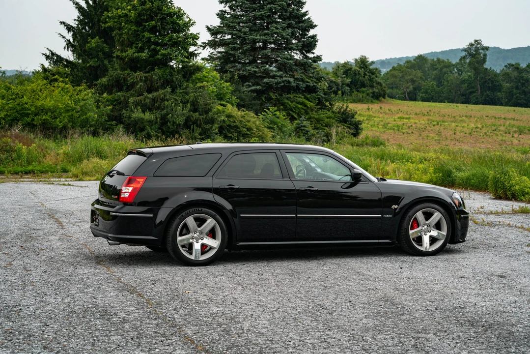 2007 Dodge Magnum SRT8 2nd Gen - Image 16 of 31