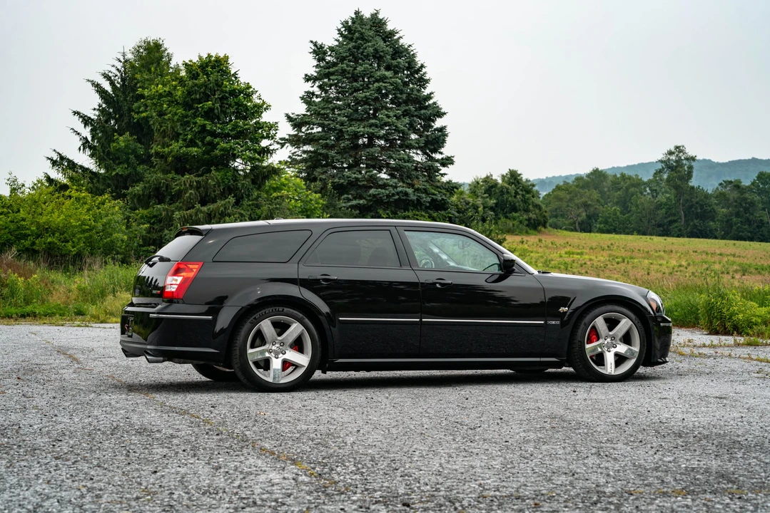 2007 Dodge Magnum SRT8 2nd Gen - Image 17 of 31