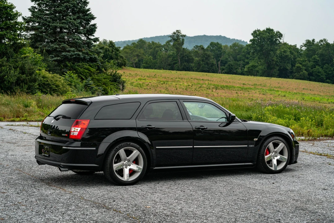 2007 Dodge Magnum SRT8 2nd Gen - Image 18 of 31