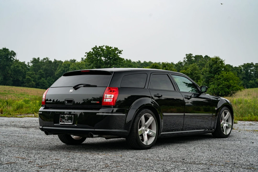 2007 Dodge Magnum SRT8 2nd Gen - Image 25 of 31