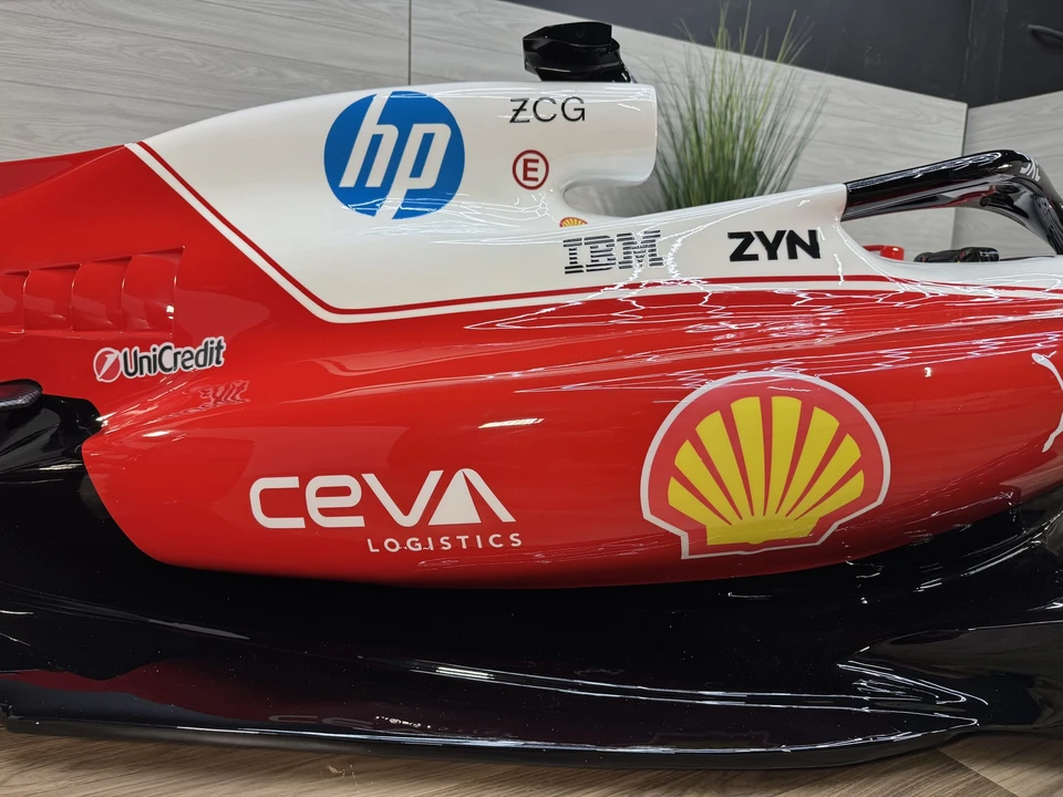 Parts & Memorabilia Scale Models - Image 20 of 31