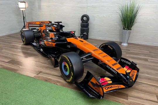 McLaren MCL40 Scale Model