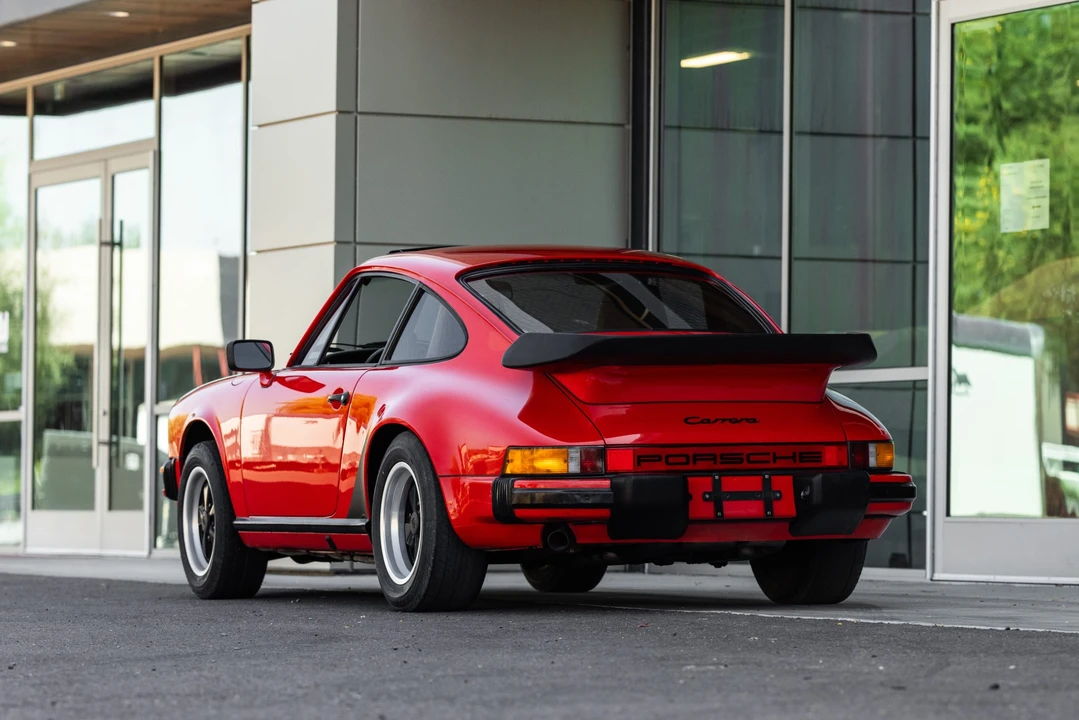1985 Porsche 911 Carrera 3.2 - Image 13 of 31