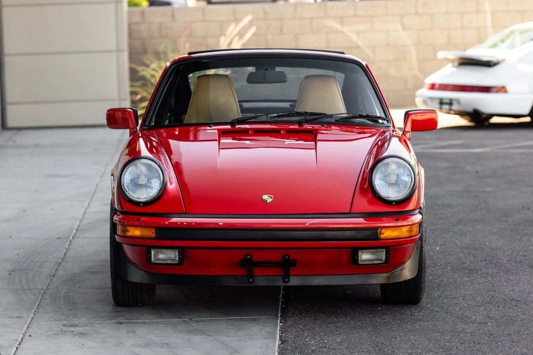 1985 Porsche 911 Carrera 3.2 - Image 5 of 31