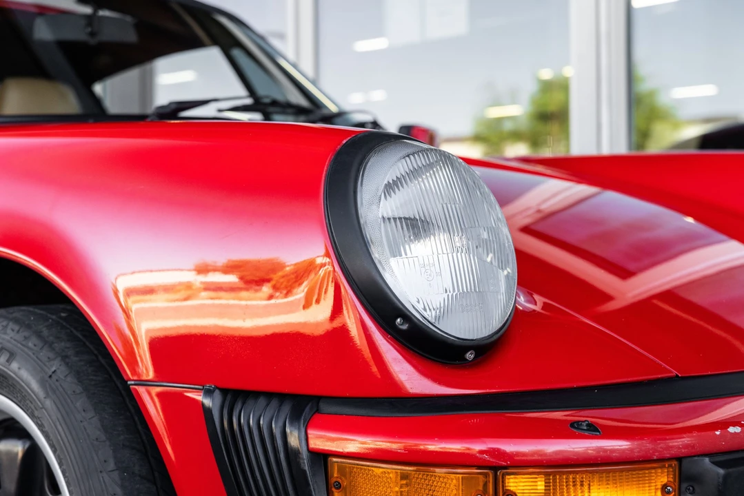 1985 Porsche 911 Carrera 3.2 - Image 22 of 31