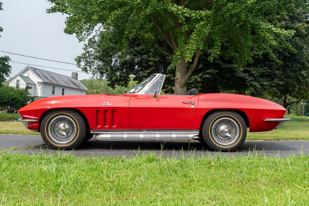 1966 Chevrolet Corvette C2 - Image 13 of 31