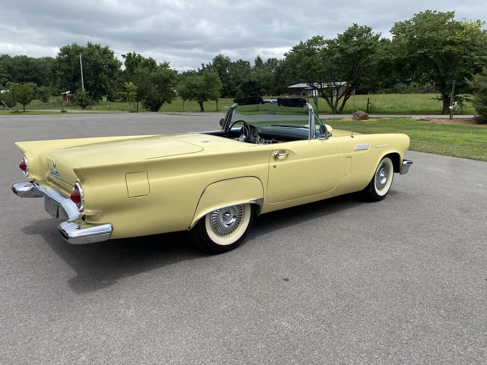 1957 Ford Thunderbird 1st Gen - Image 9 of 31