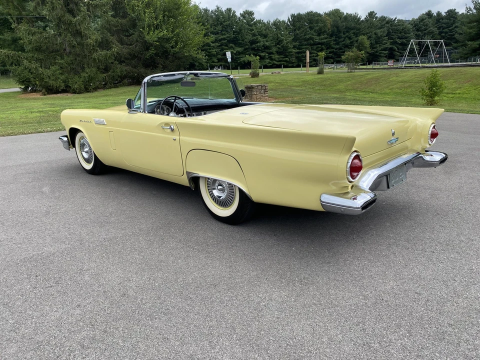1957 Ford Thunderbird 1st Gen - Image 17 of 31