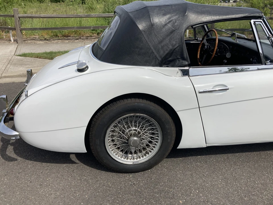 1963 Austin-Healey 3000 Mark II - Image 15 of 31