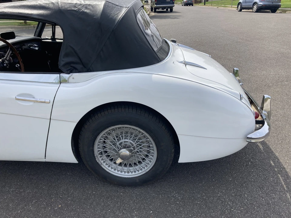 1963 Austin-Healey 3000 Mark II - Image 11 of 31