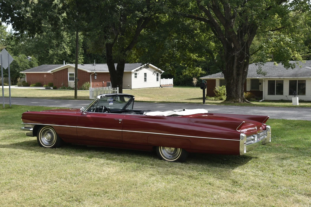 1963 Cadillac Series 62 6th Gen - Image 13 of 31