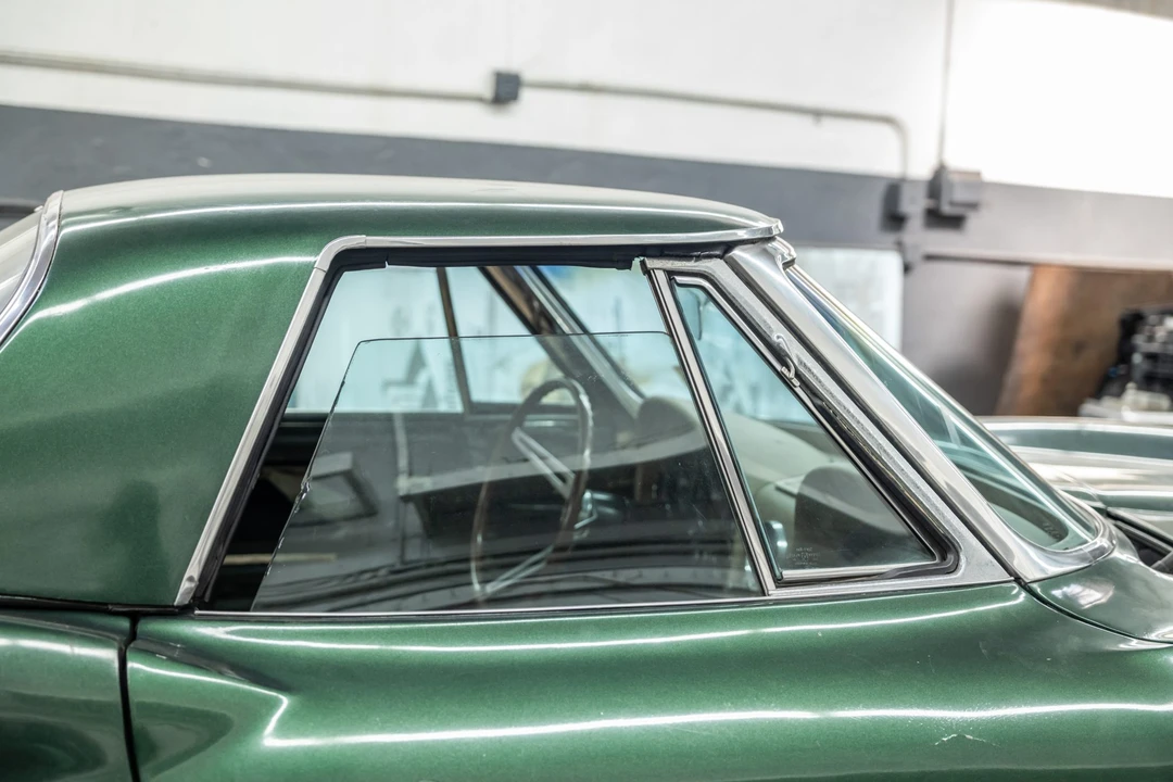 1965 Chevrolet Corvette C2 - Image 14 of 31