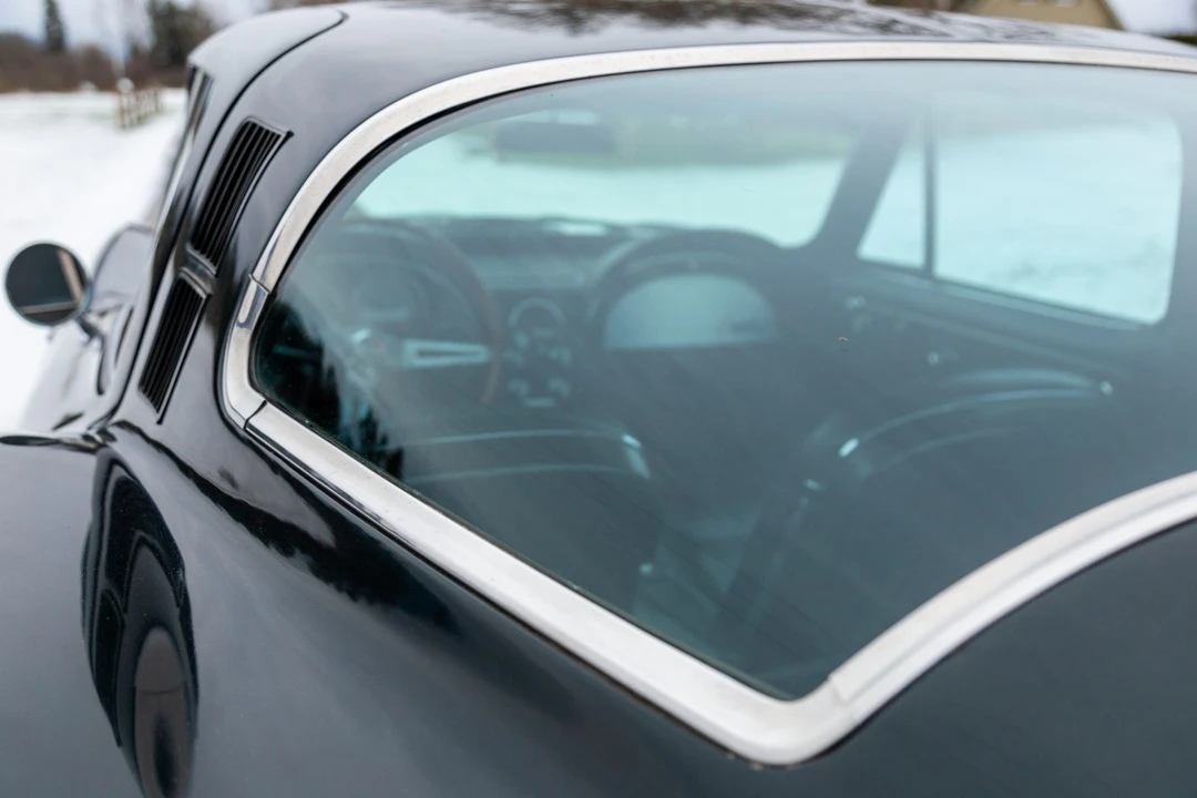 1965 Chevrolet Corvette C2 - Image 30 of 31