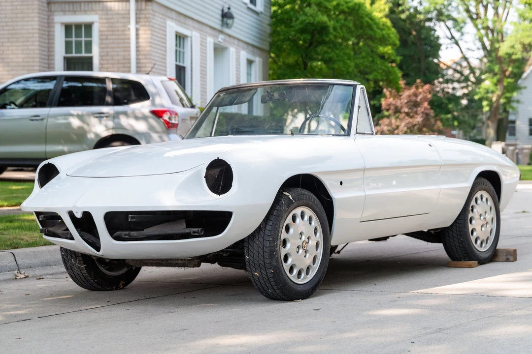 1967 Alfa Romeo Series 1 - Image 2 of 31