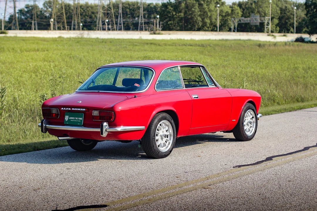 1974 Alfa Romeo 2000 GT Veloce - Image 12 of 31