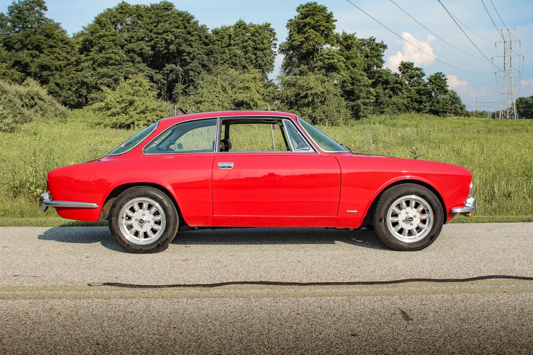 1974 Alfa Romeo 2000 GT Veloce - Image 9 of 31