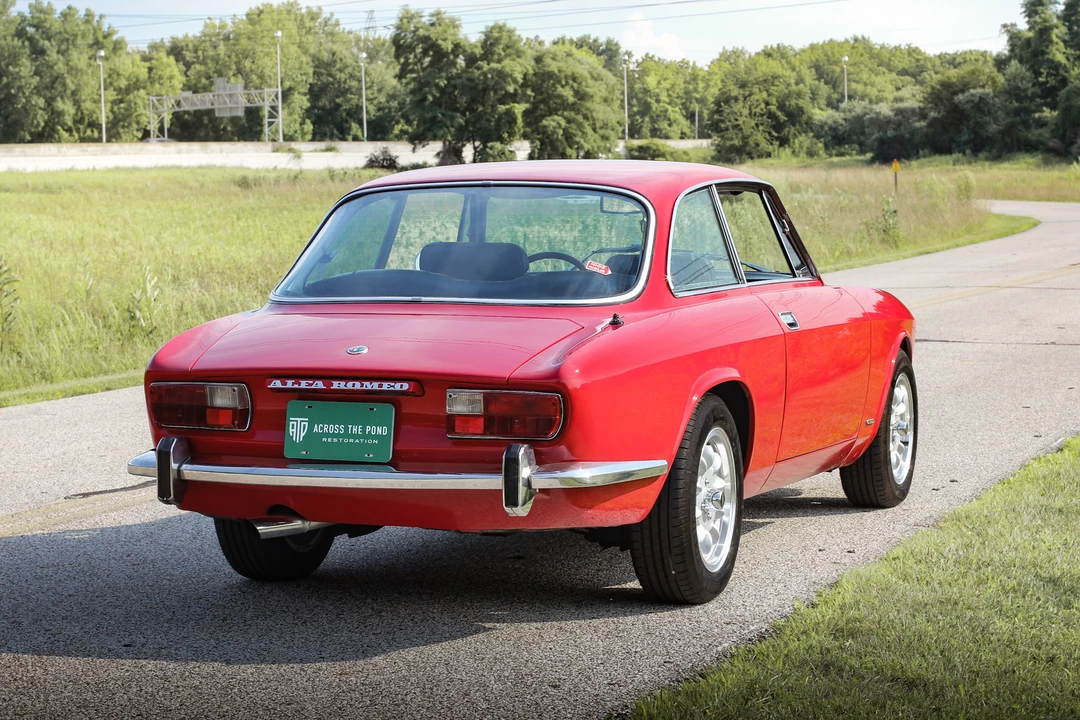 1974 Alfa Romeo 2000 GT Veloce - Image 14 of 31