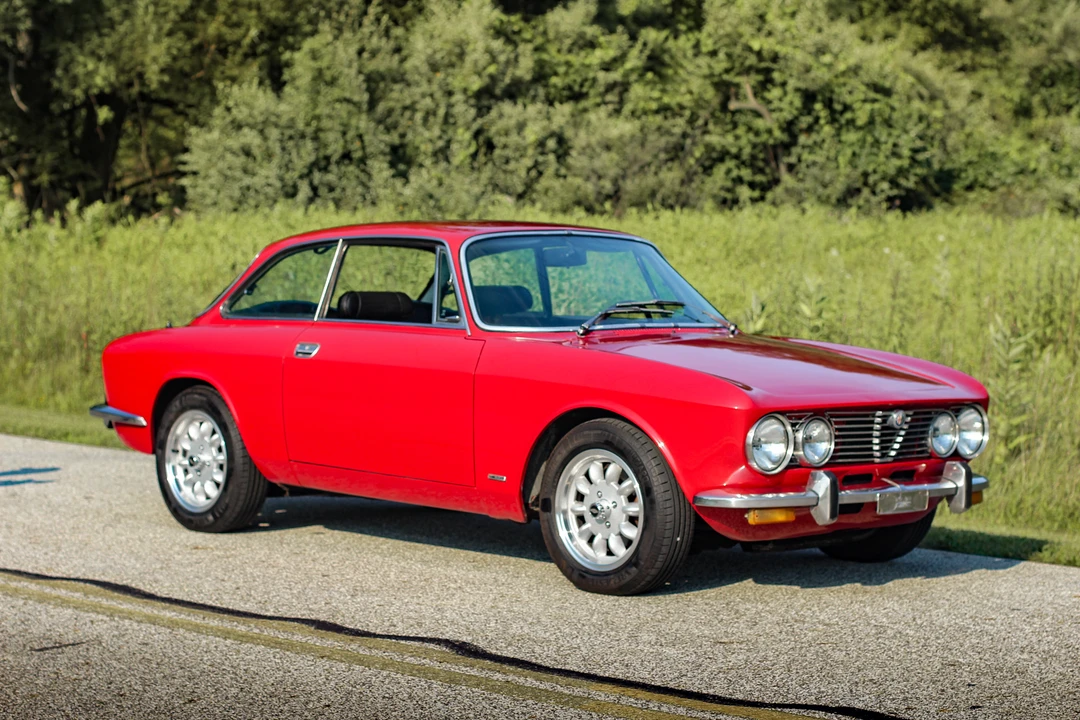 1974 Alfa Romeo 2000 GT Veloce - Image 8 of 31