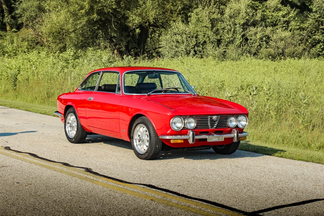 1974 Alfa Romeo 2000 GT Veloce - Image 4 of 31