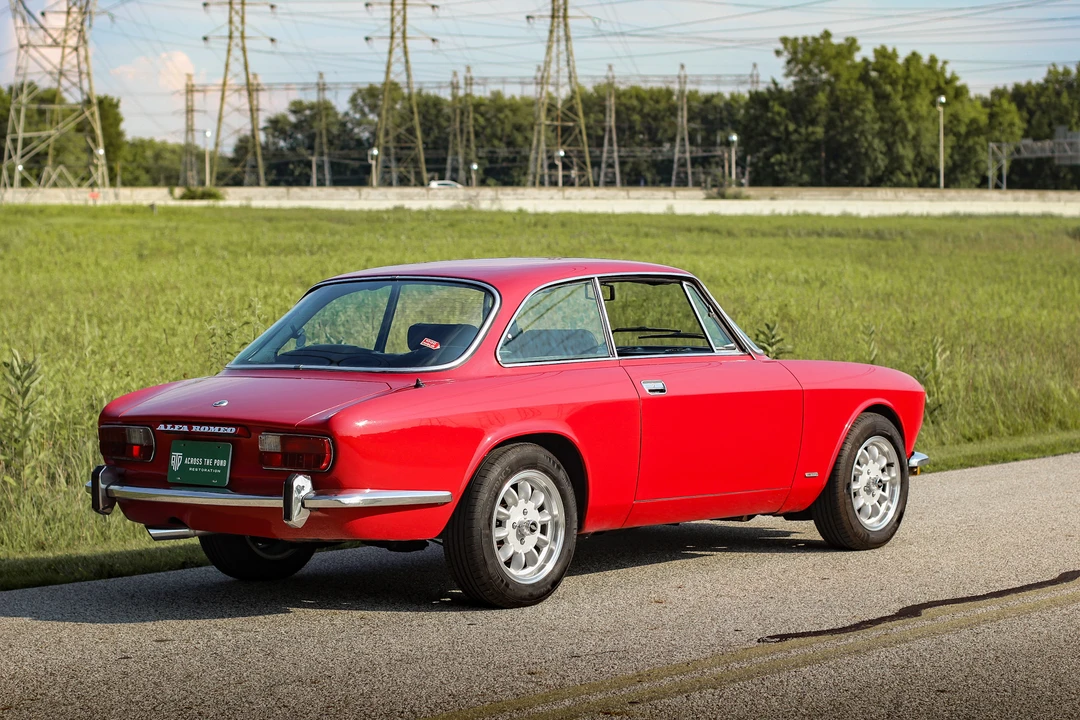 1974 Alfa Romeo 2000 GT Veloce - Image 11 of 31