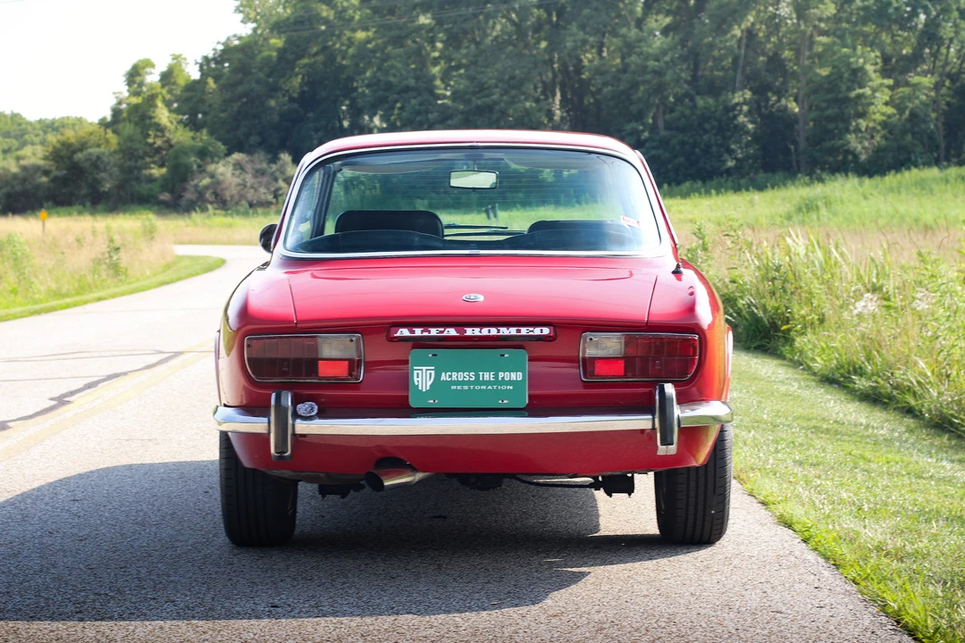 1974 Alfa Romeo 2000 GT Veloce - Image 16 of 31