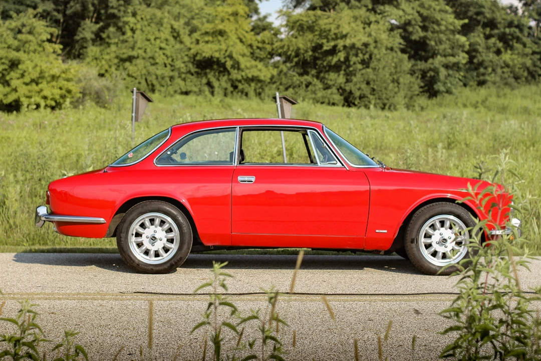 1974 Alfa Romeo 2000 GT Veloce - Image 10 of 31