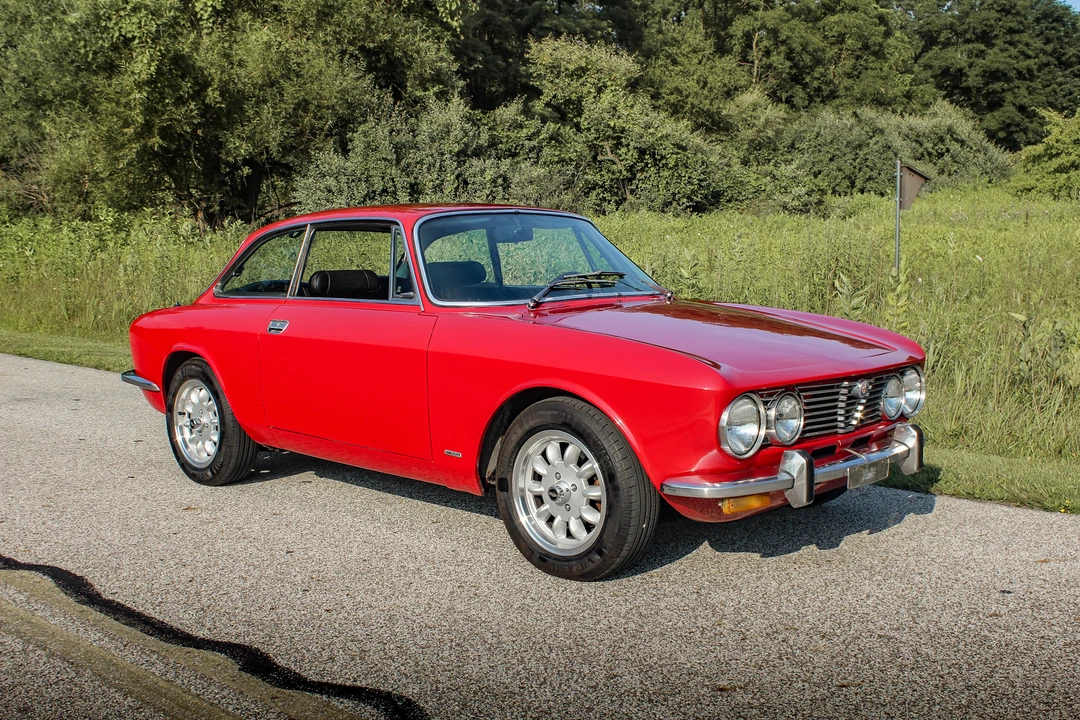 1974 Alfa Romeo 2000 GT Veloce - Image 6 of 31