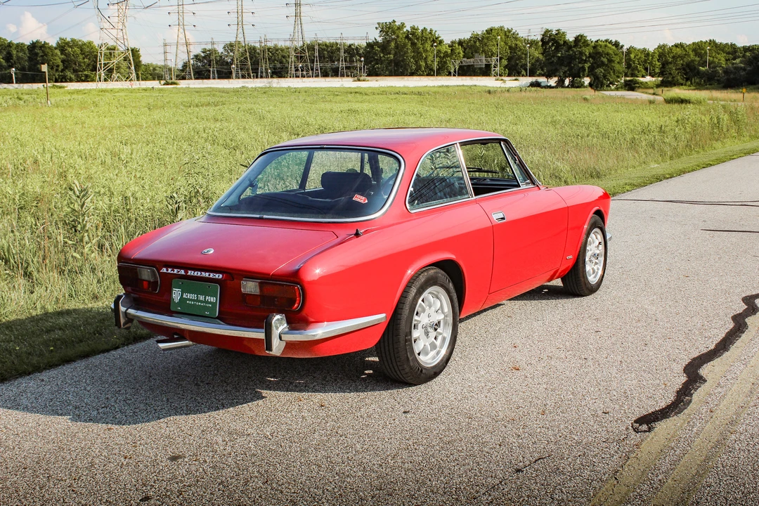 1974 Alfa Romeo 2000 GT Veloce - Image 13 of 31