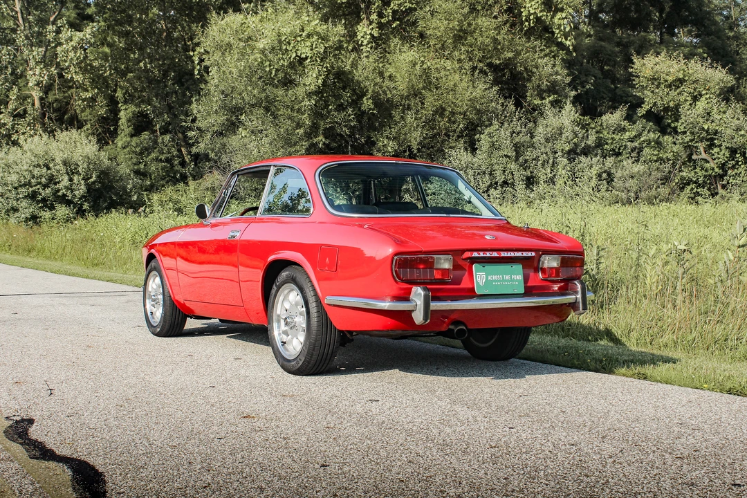 1974 Alfa Romeo 2000 GT Veloce - Image 17 of 31