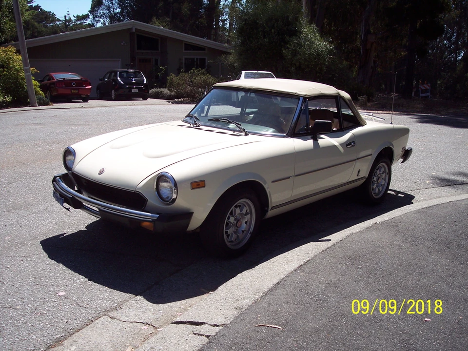 1982 Fiat 124 Sport Spider - Image 5 of 31