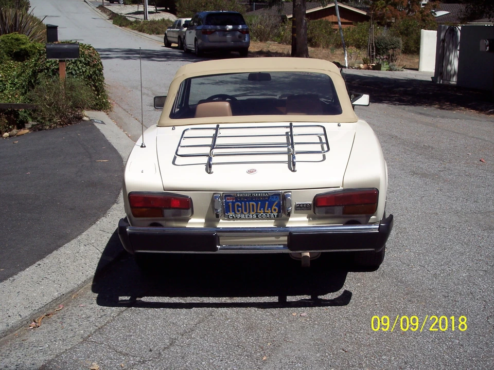 1982 Fiat 124 Sport Spider - Image 12 of 31