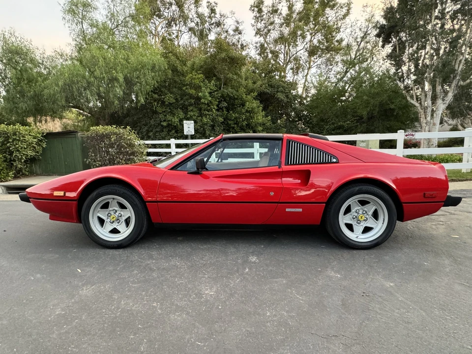 1984 Ferrari 308 GTS QV - Image 2 of 31