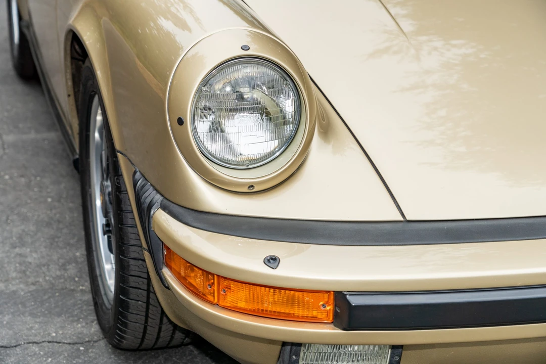 1984 Porsche 911 Carrera 3.2 - Image 28 of 31