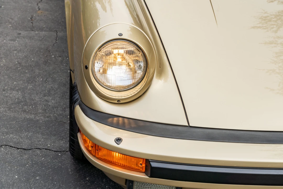 1984 Porsche 911 Carrera 3.2 - Image 10 of 31