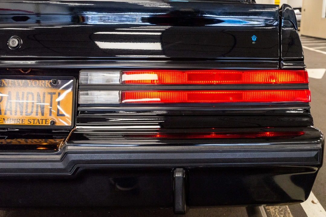 1986 Buick Grand National - Image 27 of 31