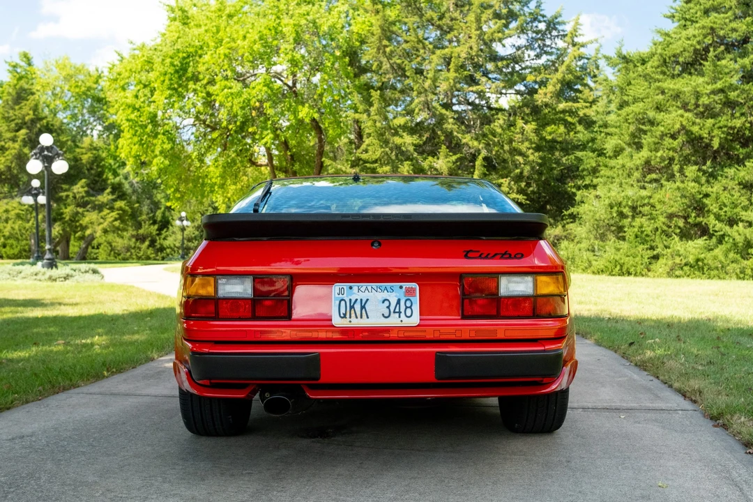 1986 Porsche 944 Turbo - Image 8 of 31