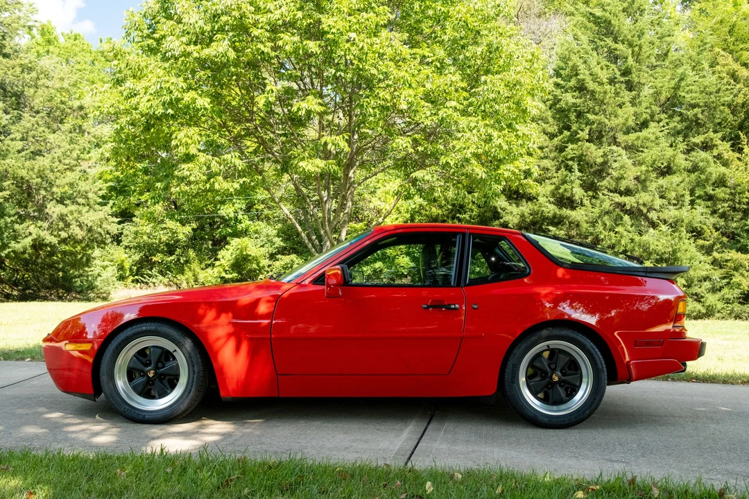 1986 Porsche 944 Turbo - Image 10 of 31
