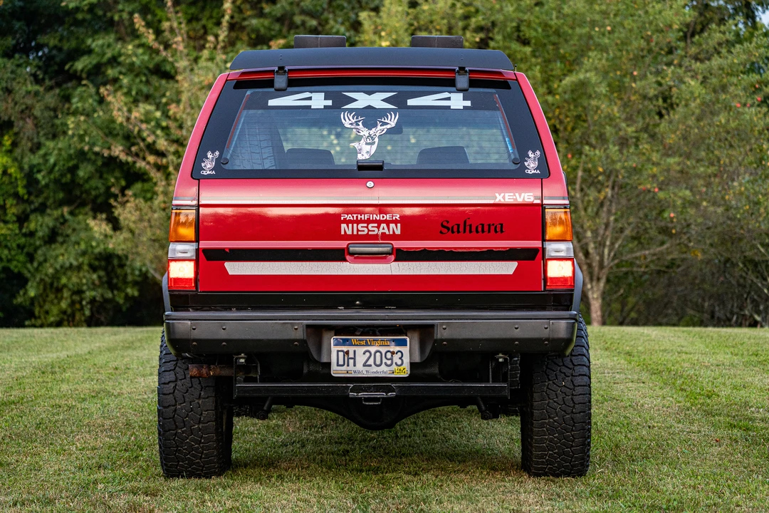 1987 Nissan Pathfinder 1st Gen - Image 15 of 31