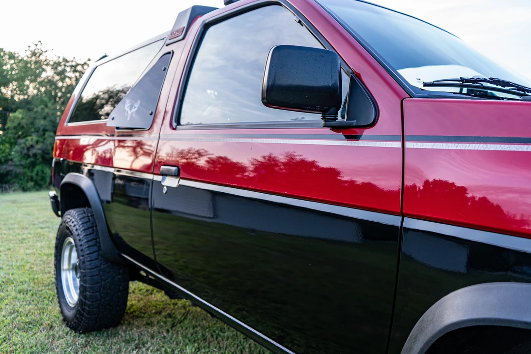 1987 Nissan Pathfinder 1st Gen - Image 25 of 31