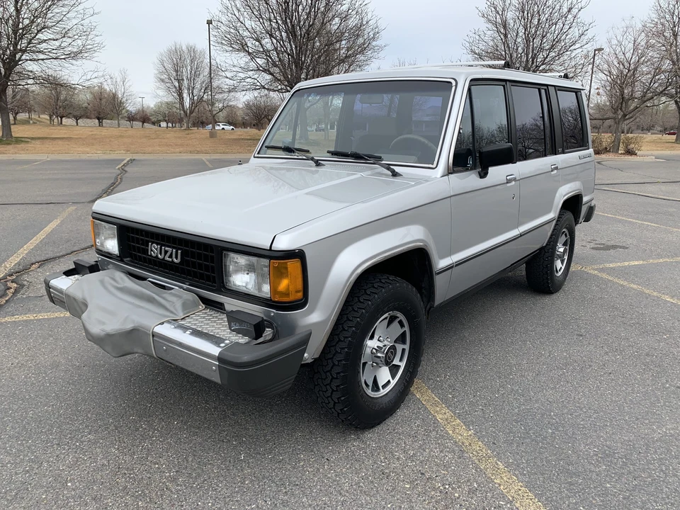 1988 Isuzu Trooper - Image 2 of 31