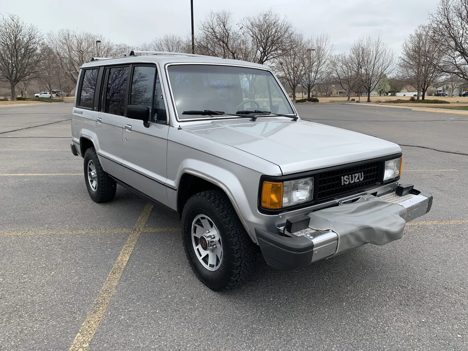 1988 Isuzu Trooper - Image 5 of 31