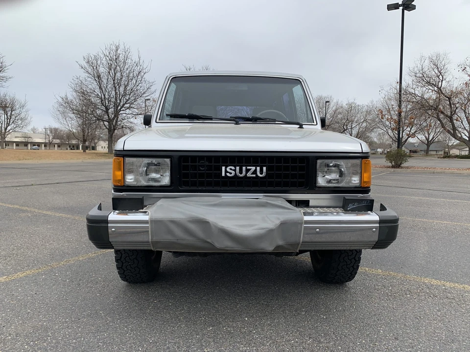 1988 Isuzu Trooper - Image 3 of 31