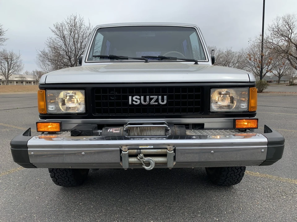 1988 Isuzu Trooper - Image 4 of 31