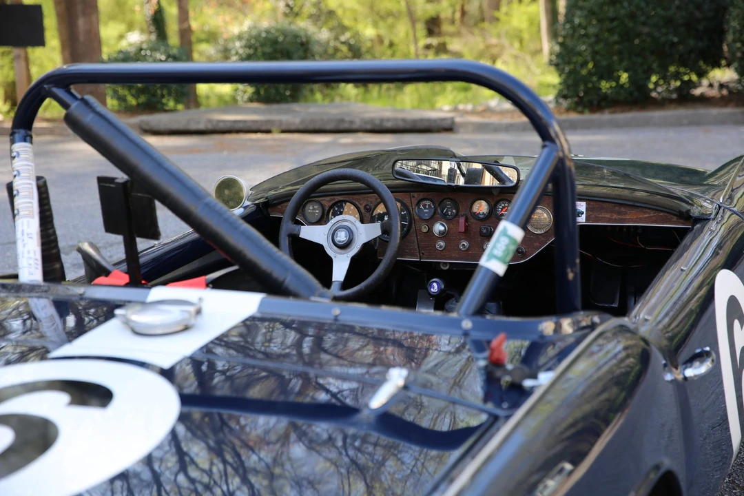 Triumph Spitfire - Image 16 of 31