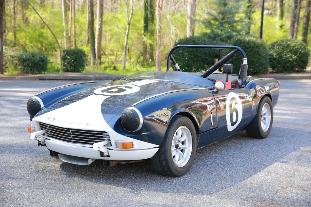 Triumph Spitfire - Image 2 of 31