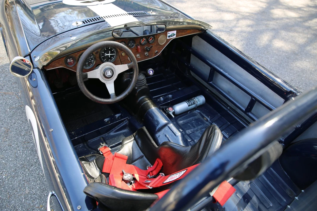 Triumph Spitfire - Image 17 of 31