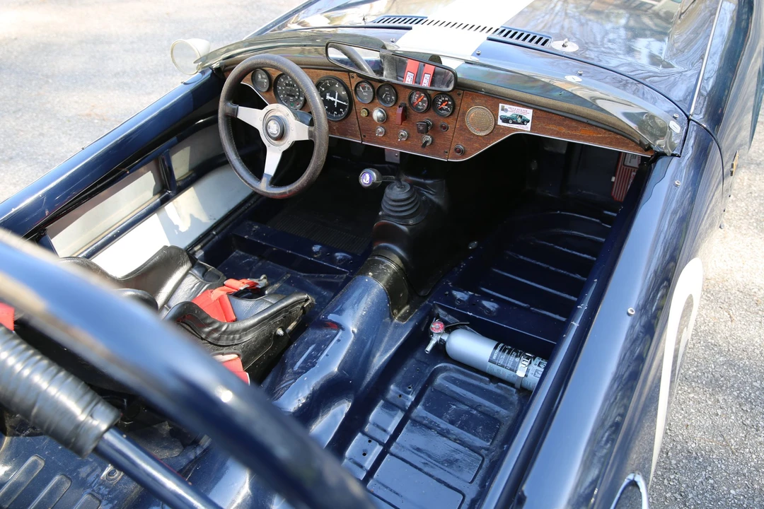 Triumph Spitfire - Image 18 of 31