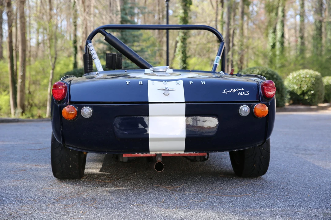 Triumph Spitfire - Image 4 of 31